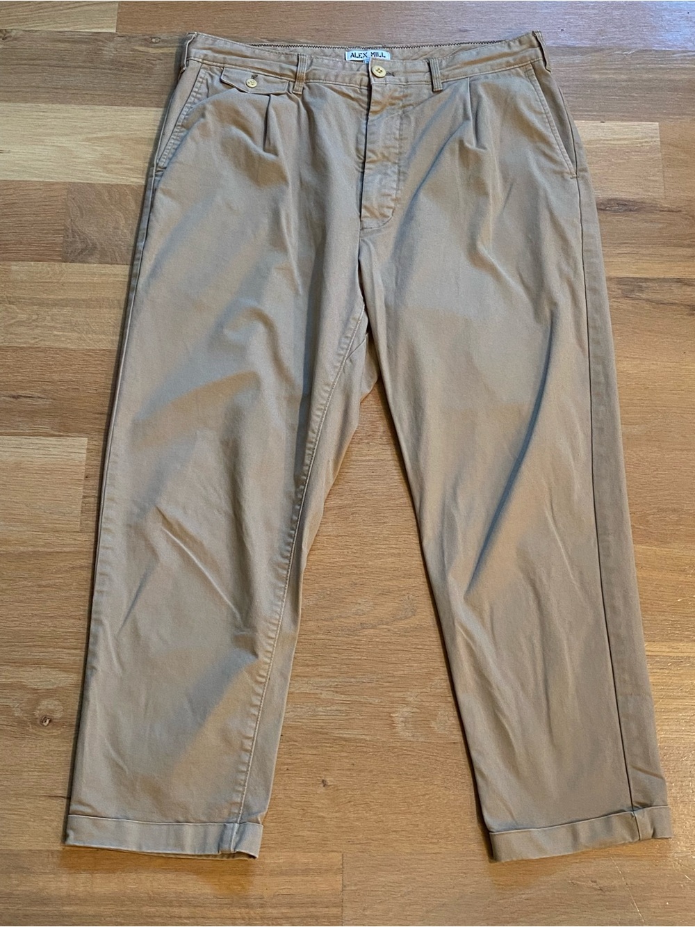 Alex Mill Standard Pleated Pant in Chino 32 Khaki